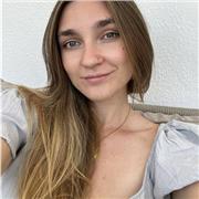 Me llamo Aura, soy profe de primaria, PT y con master en Inteligencia Emocional. 5 años de experiencia como profe particular.